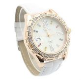 RELÓGIO COM STRASS BRANCO